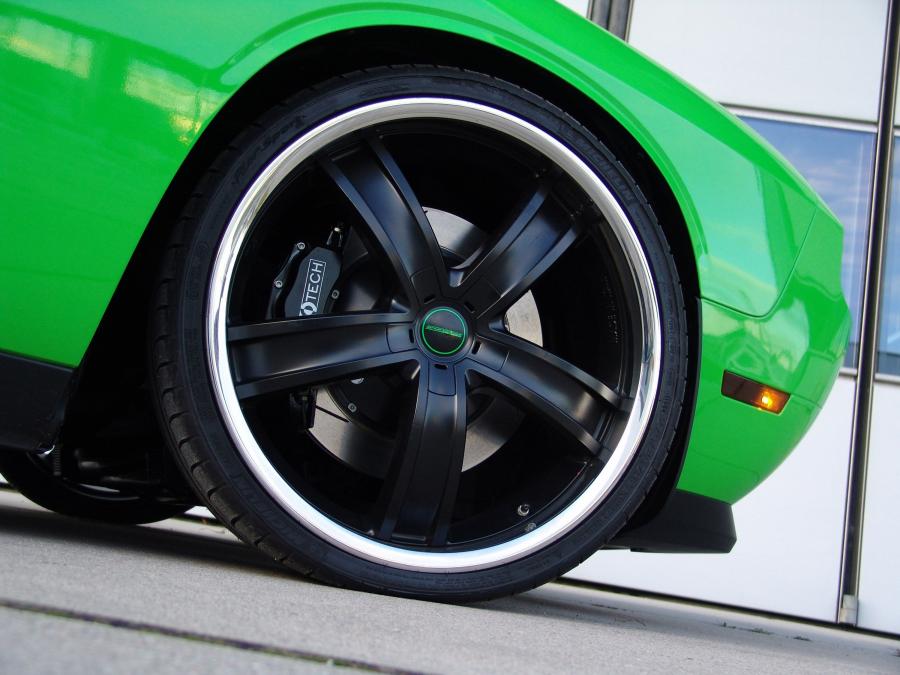  Dodge Challenger SRT8 by Geiger Cars 2008 года  (фото 17 из 18)
